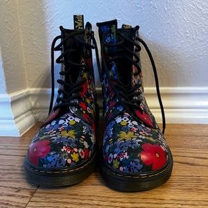 Dr. Martens Black Floral Mash Up Boots!Size 6/Fits US Women’s Size 7